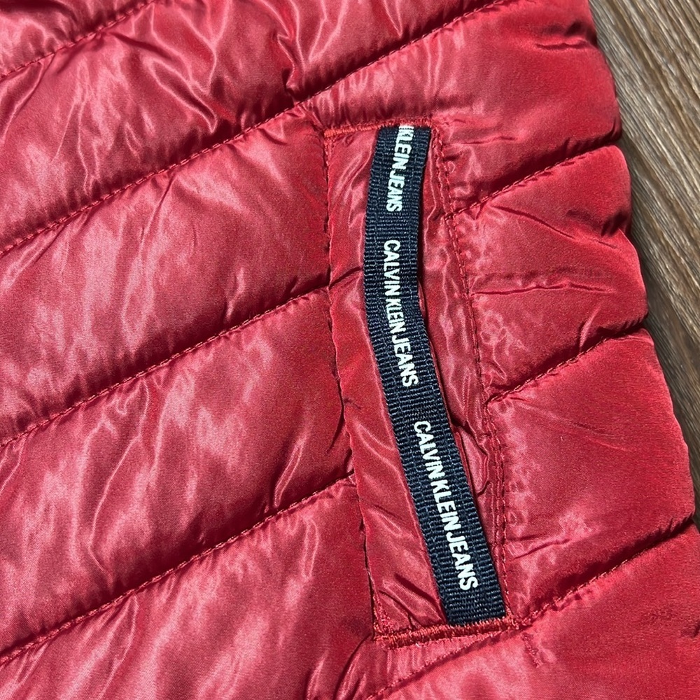 Calvin Klein Puffer Vest - Picture 3 of 4